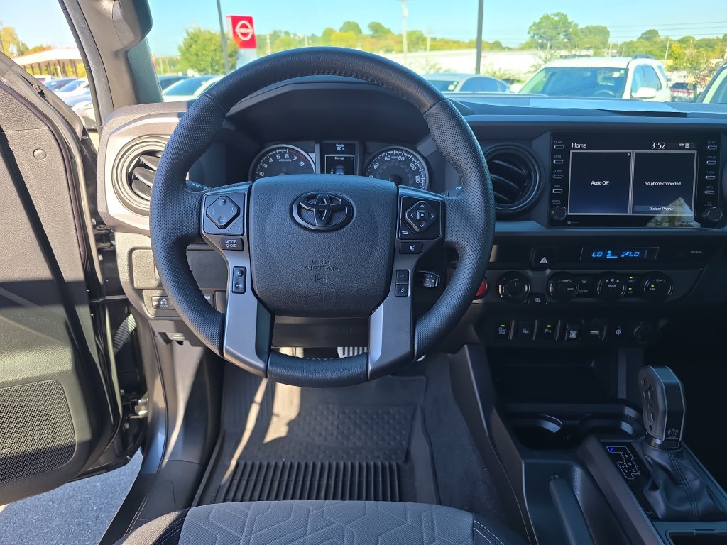 Used 2022 Toyota Tacoma TRD Sport w/ Technology Package AWD/4WD image 24