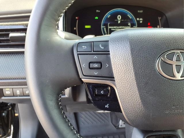 Used 2025 Toyota Camry SE FWD image 23