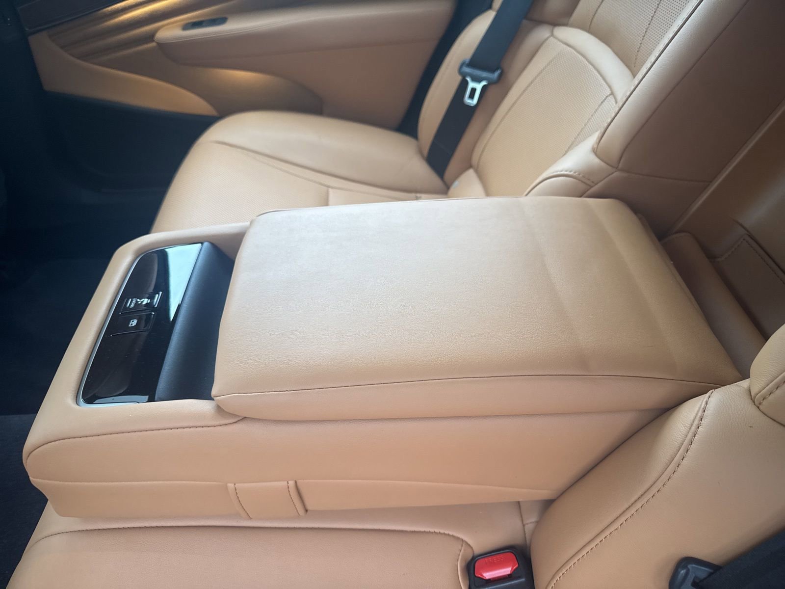 Used 2022 Lexus LS 500 RWD image 24