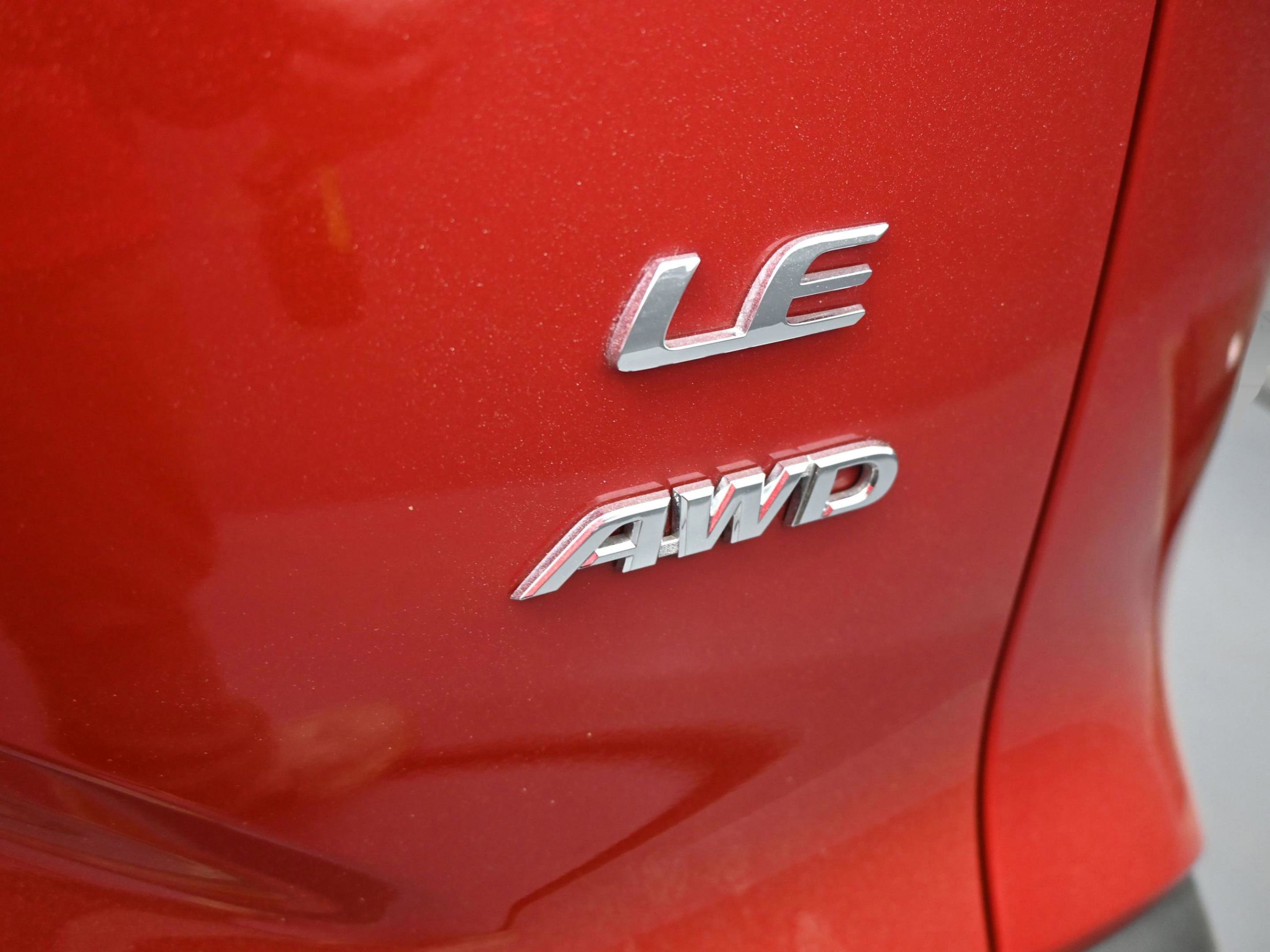 Used 2022 Toyota Corolla Cross LE w/ Moonroof Package image 38