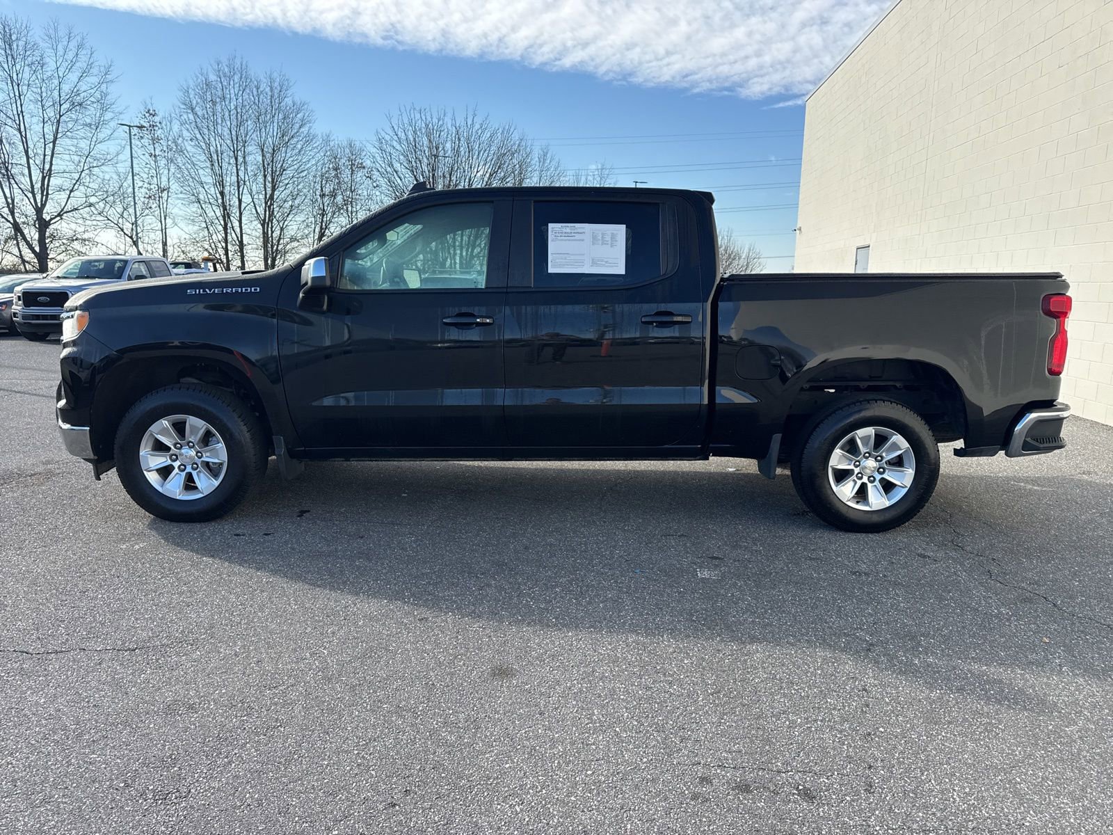 Used 2022 Chevrolet Silverado 1500 LT image 4