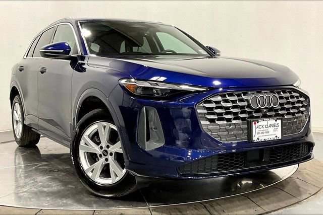 Used 2025 Audi Q5 Premium w/ Convenience Package image 10