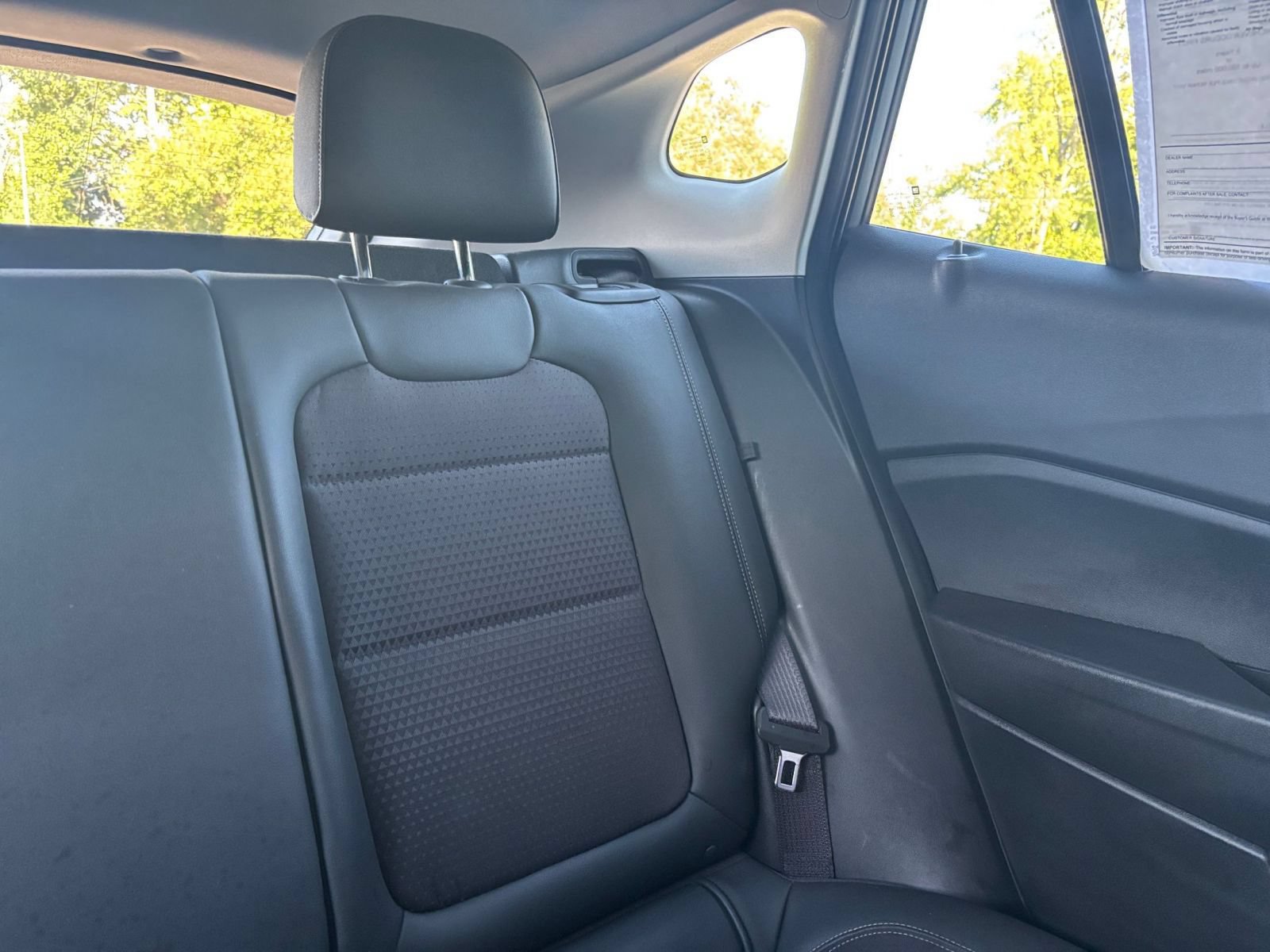 Used 2025 Chevrolet Trax LT w/ LT Convenience Package FWD image 35