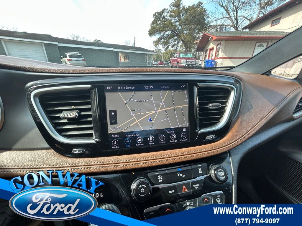 Used 2020 Chrysler Pacifica Limited image 37