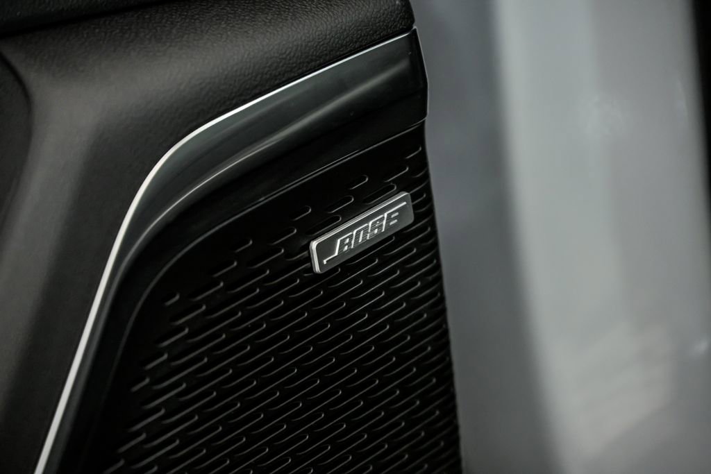 New 2026 GMC Acadia Denali w/ Super Cruise Package image 7