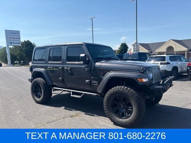 Used 2018 Jeep Wrangler Unlimited Sahara w/ Cold Weather Group AWD/4WD image 5