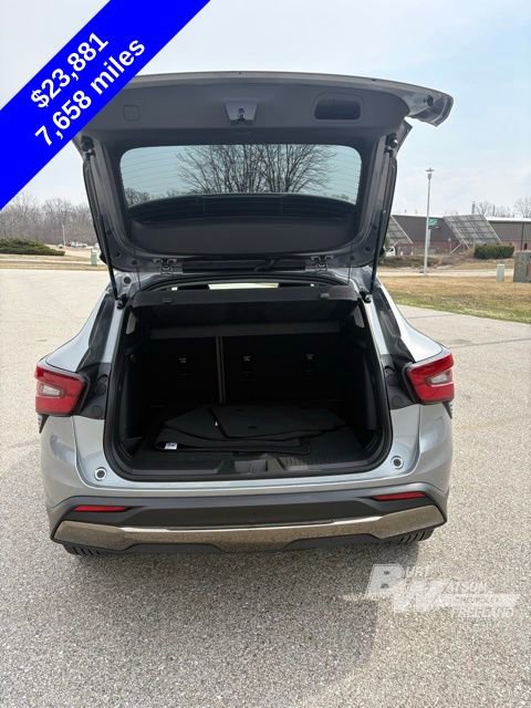 Used 2025 Chevrolet Trax ACTIV w/ Driver Confidence Package image 6