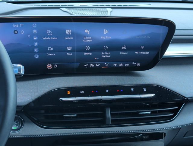 Certified 2025 Buick Enclave Preferred image 3