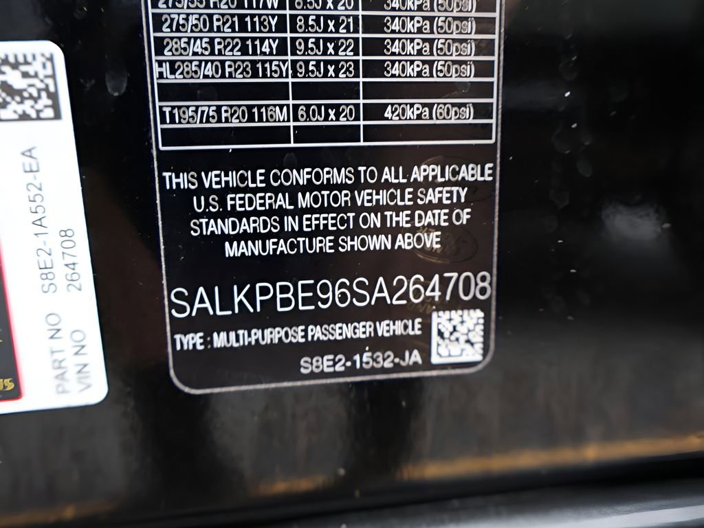 Certified 2025 Land Rover Range Rover Long Wheelbase SE AWD/4WD image 38