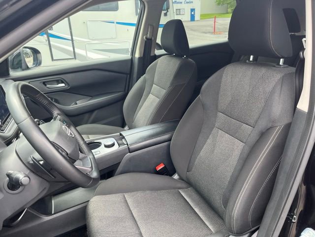 Used 2025 Nissan Rogue SV AWD/4WD image 11