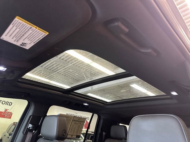 Used 2022 GMC Yukon XL Denali AWD/4WD image 4
