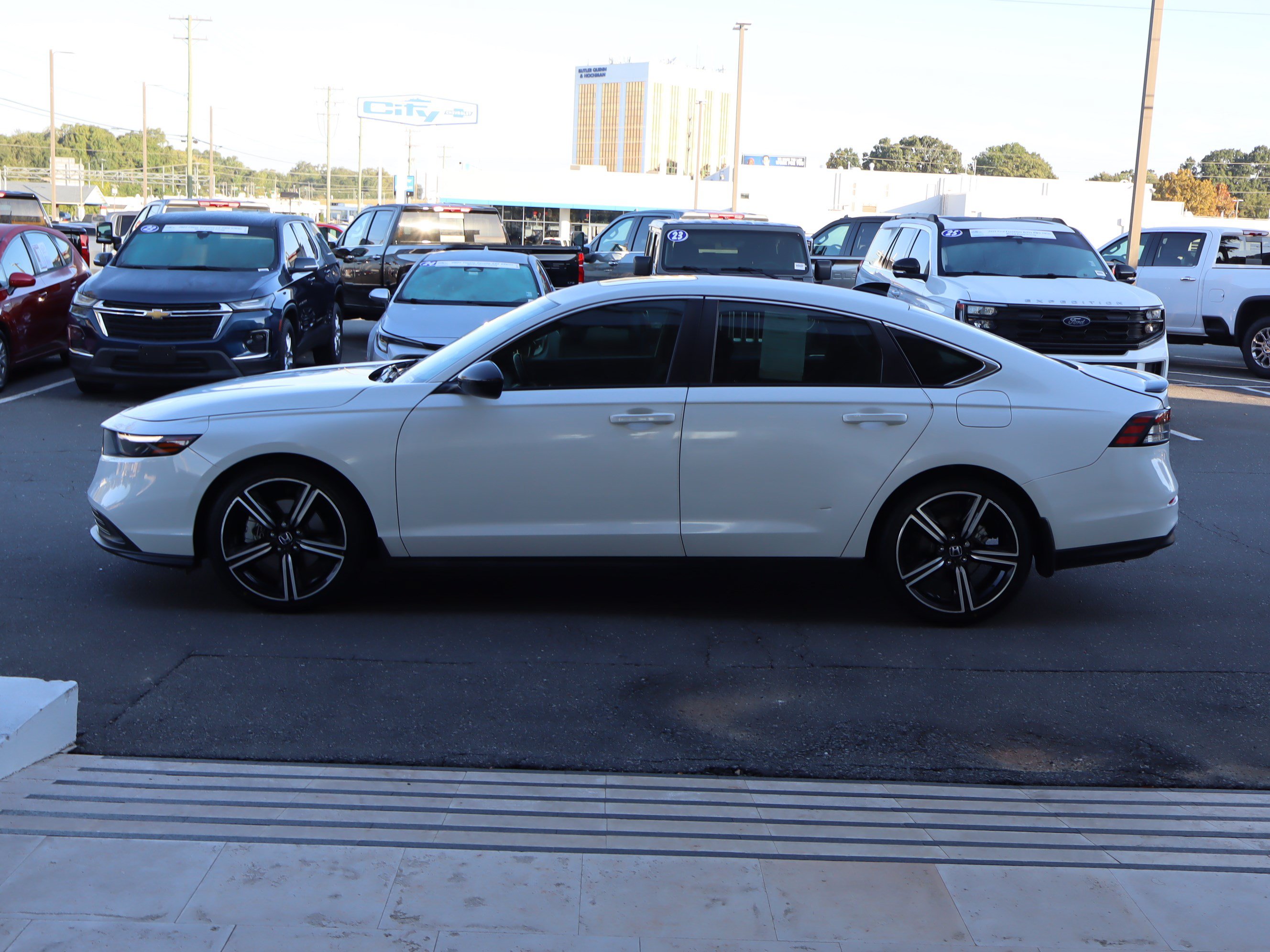 Used 2023 Honda Accord Sport image 7