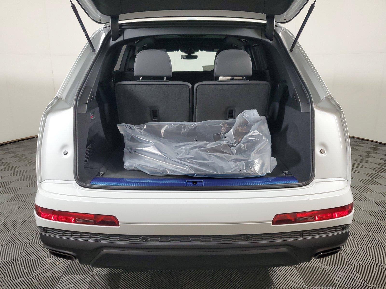 New 2026 Audi Q7 2.0T Premium Plus AWD/4WD image 9