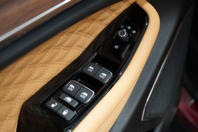 Used 2025 Jeep Grand Cherokee Summit w/ Obsidian Package image 18