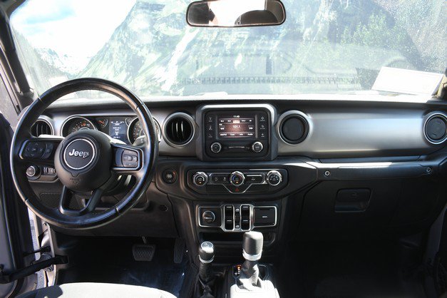 Used 2020 Jeep Gladiator Sport w/ Quick Order Package 24S AWD/4WD image 18
