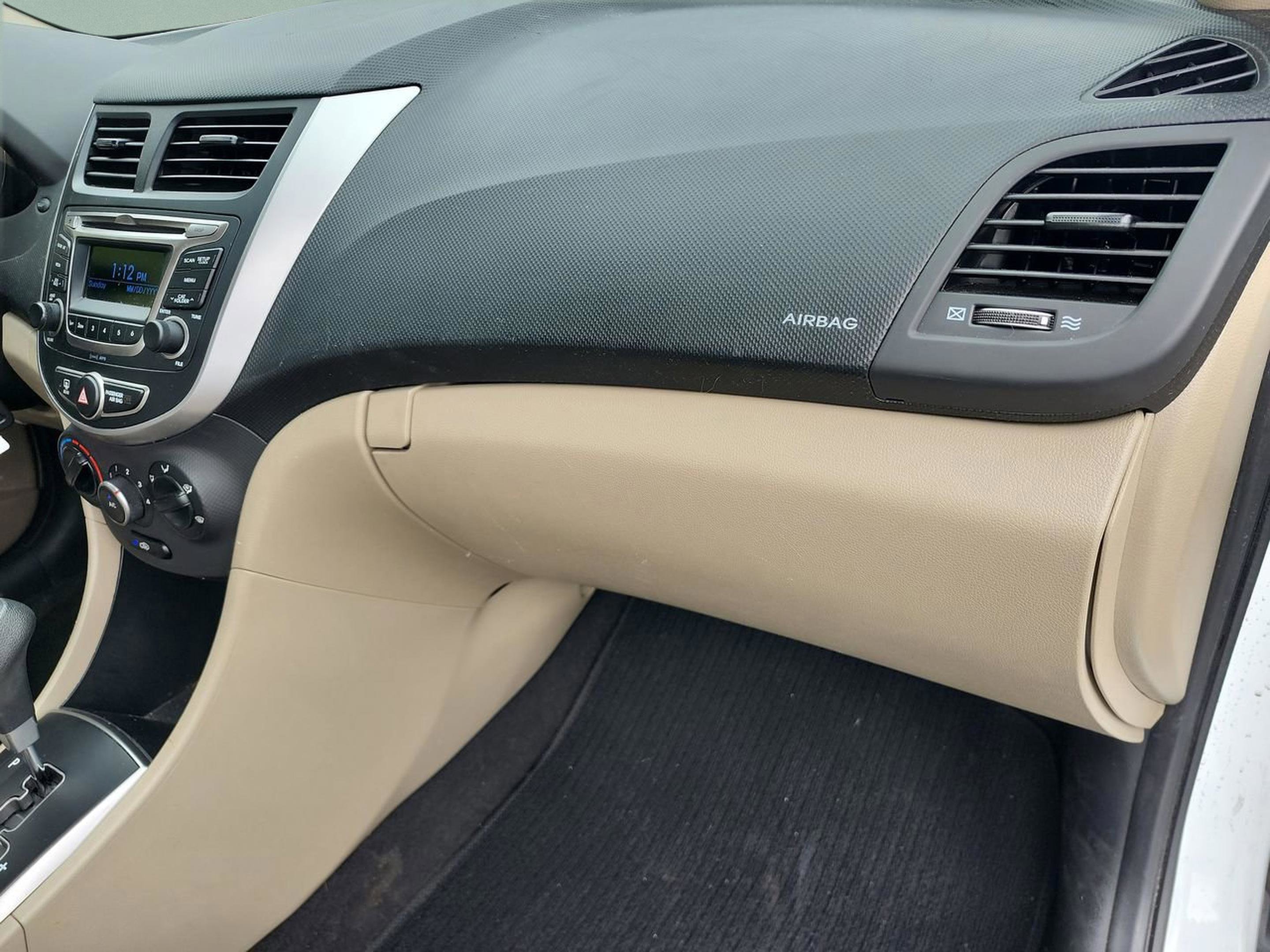 Used 2016 Hyundai Accent SE image 19