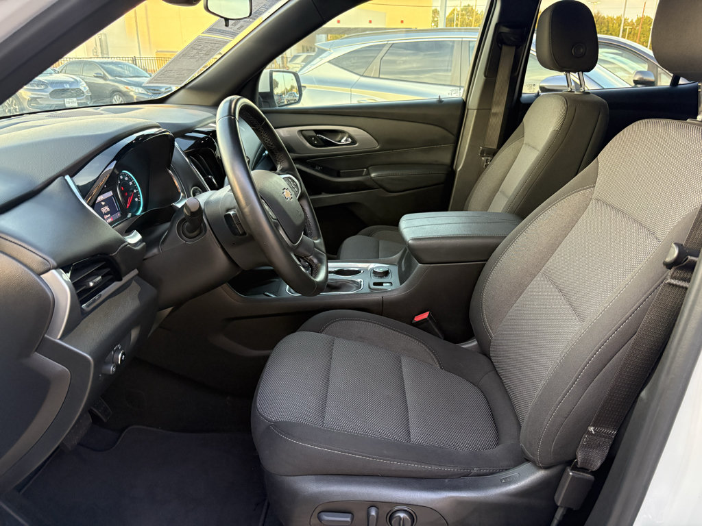 Used 2023 Chevrolet Traverse LT FWD image 10