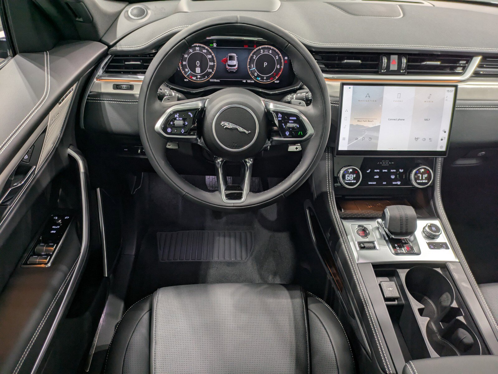 New 2026 Jaguar F-PACE R-Dynamic S image 10