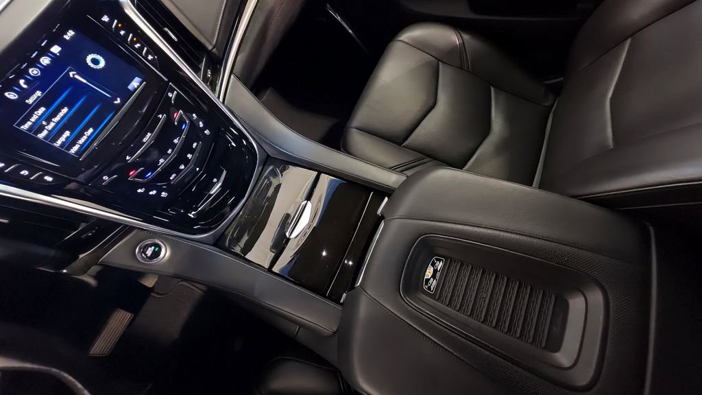 Used 2019 Cadillac Escalade Platinum AWD/4WD image 45