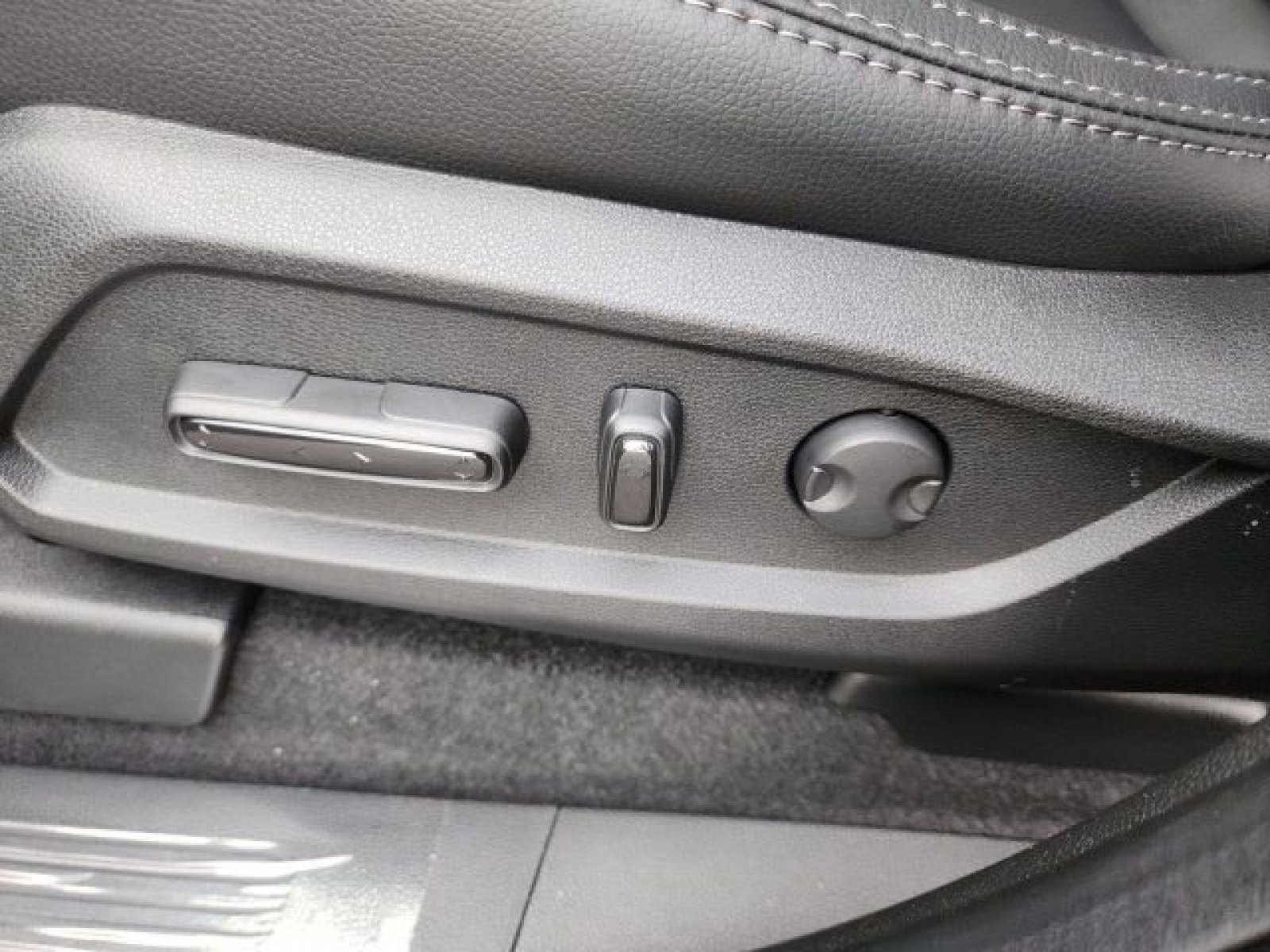 New 2025 Honda Pilot Touring image 23