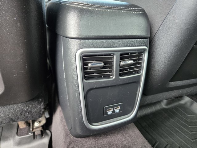 Used 2017 Dodge Charger SXT RWD image 28