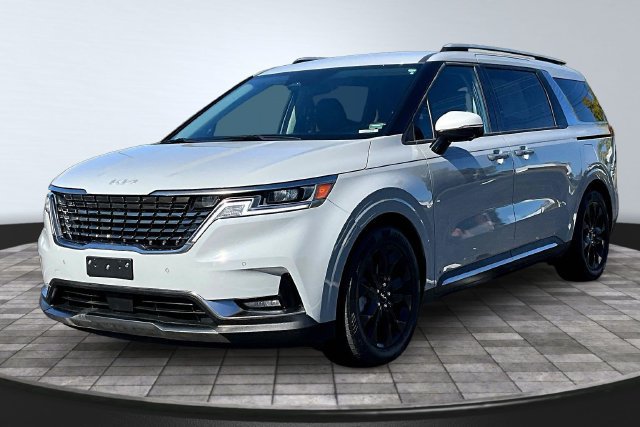 Certified 2023 Kia Carnival SX