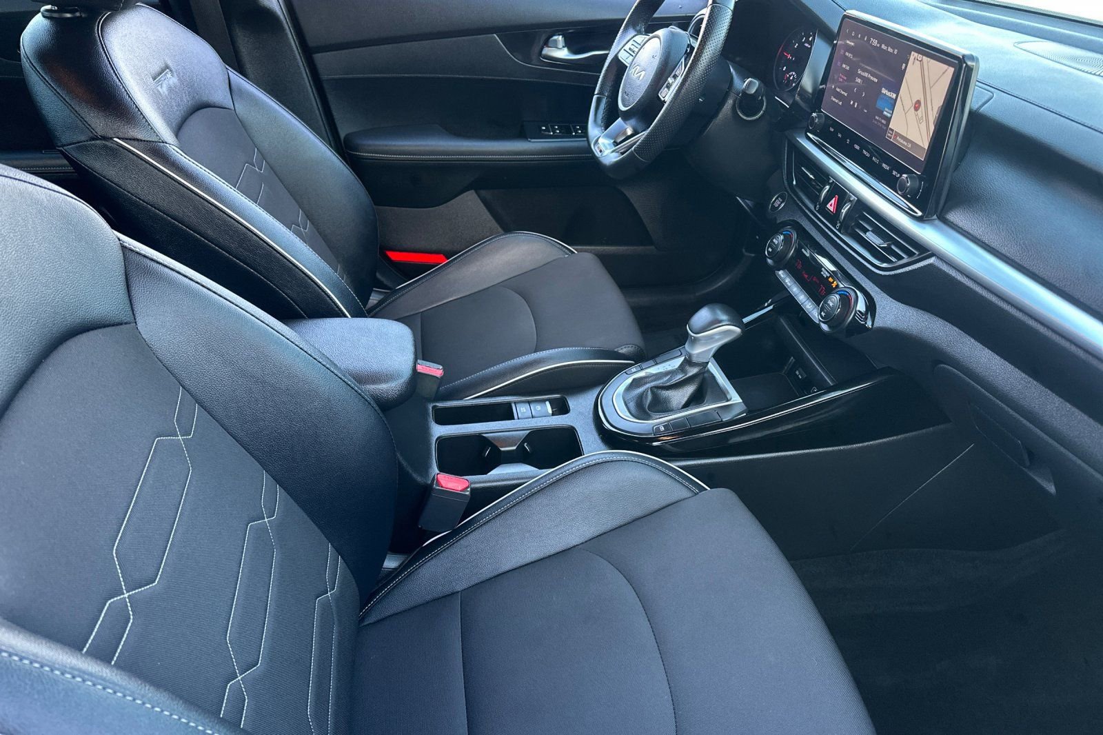 Used 2023 Kia Forte GT-Line w/ GT-Line Technology Package image 16