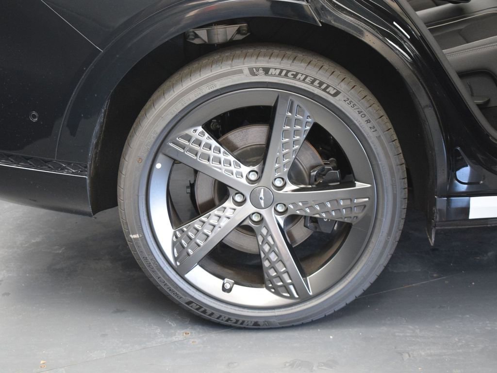 Used 2025 Genesis GV70 2.5T w/ Sport Prestige Package image 9