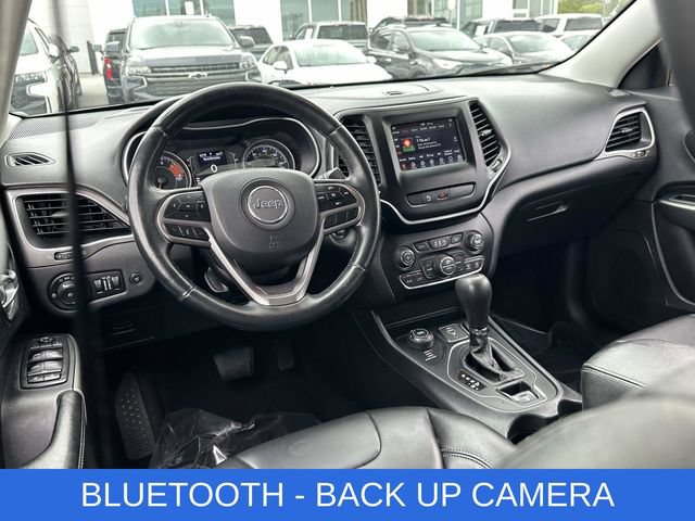 Used 2019 Jeep Cherokee Latitude Plus w/ Comfort/Convenience Group AWD/4WD image 2