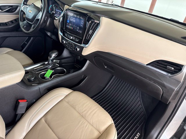 Used 2023 Chevrolet Traverse LT FWD image 12