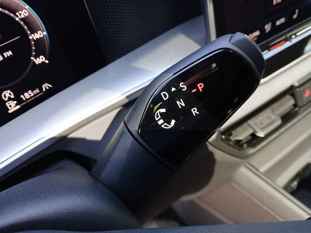 New 2026 Volkswagen Tiguan SE R-Line image 23