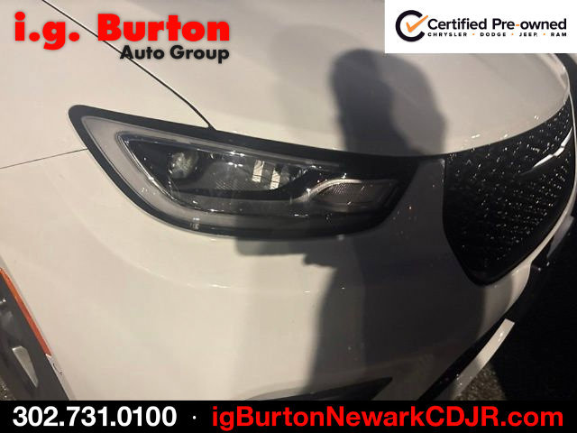 Used 2026 Chrysler Pacifica Select w/ S Appearance Package FWD image 3