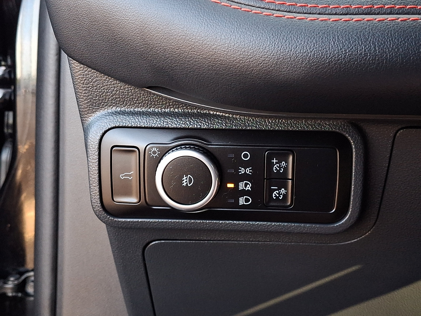 Used 2025 Ford Explorer ST AWD/4WD image 26