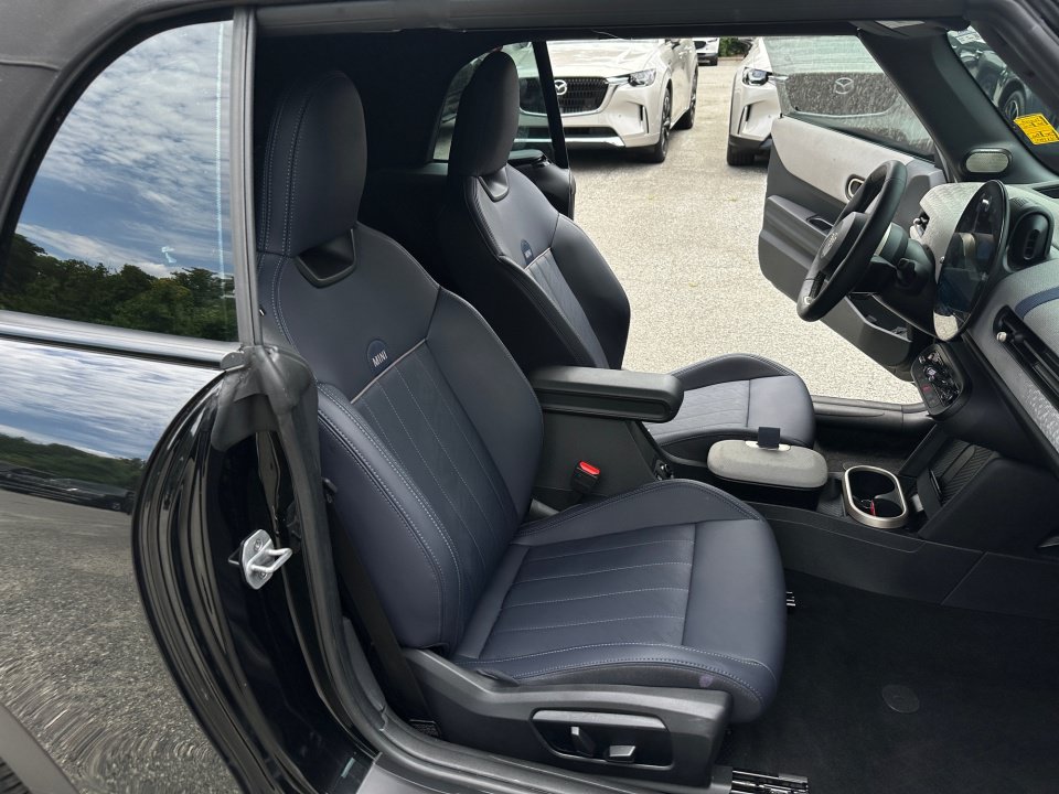 Used 2025 MINI Cooper S FWD image 33