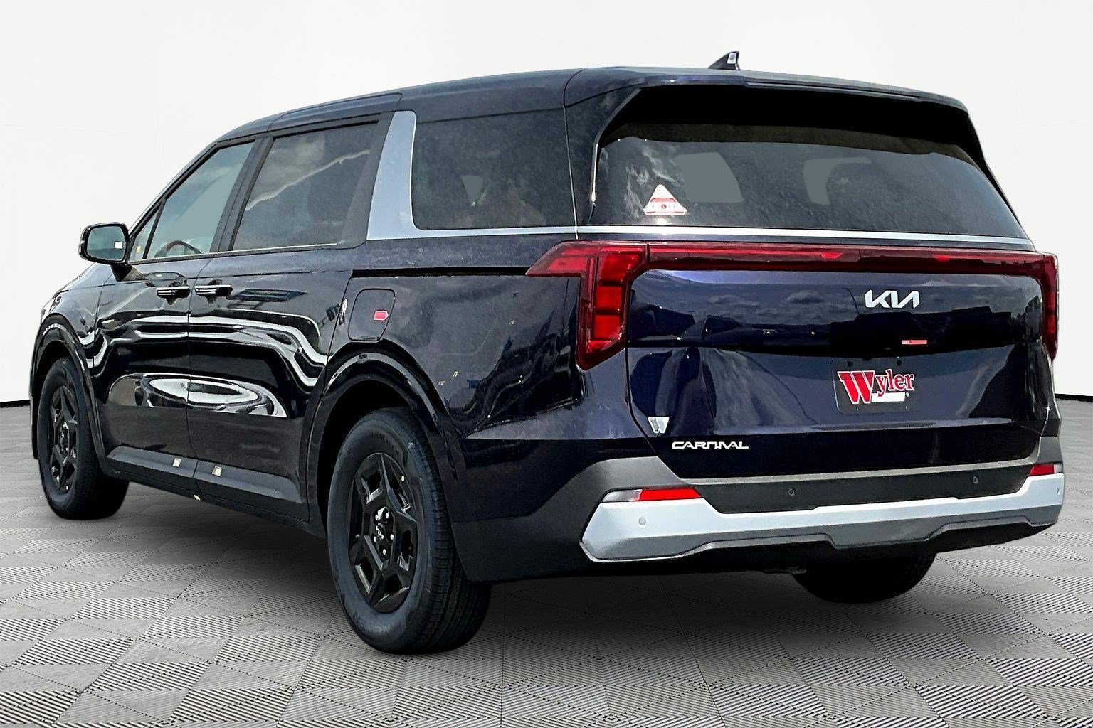 New 2026 Kia Carnival LX FWD image 4