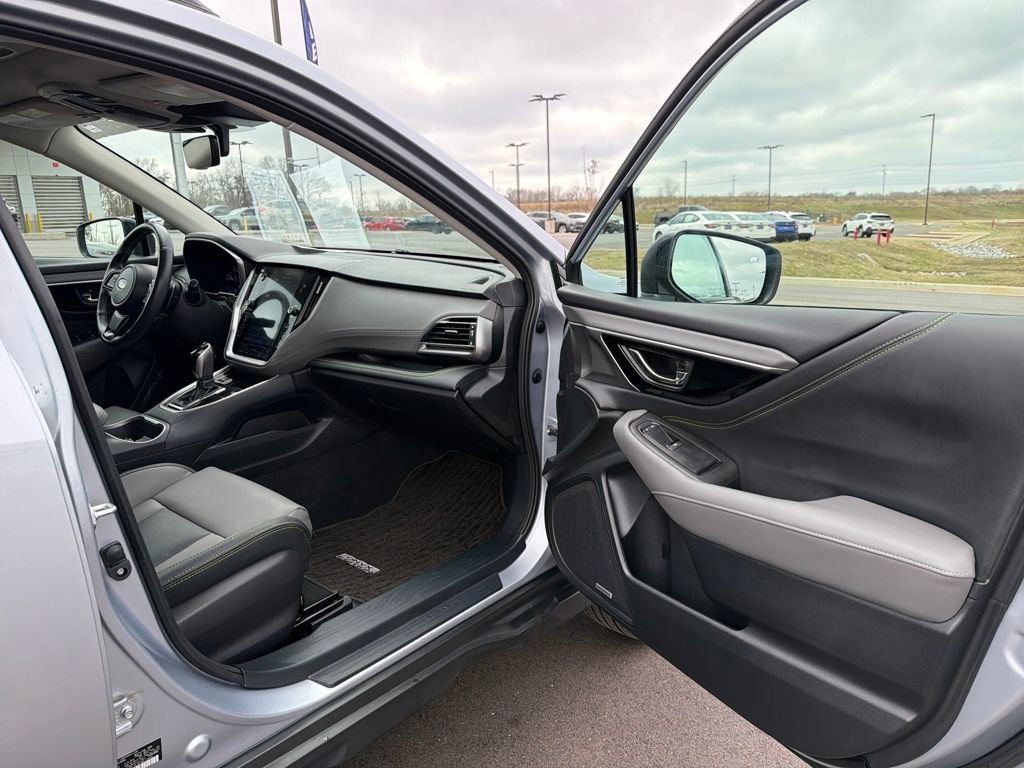 Used 2024 Subaru Outback Onyx Edition image 31