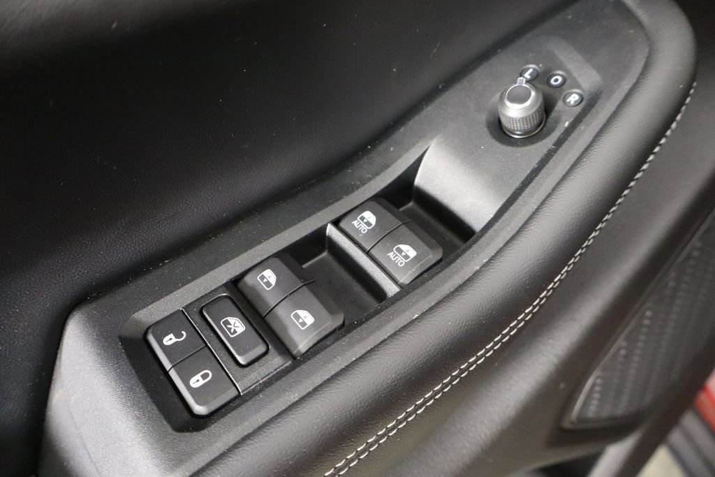 Used 2023 Jeep Grand Cherokee Limited w/ Black Appearance Package image 22