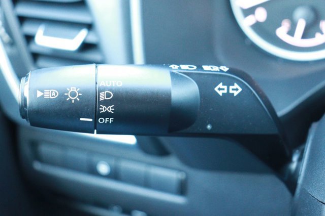 Used 2024 Nissan Rogue SV image 21