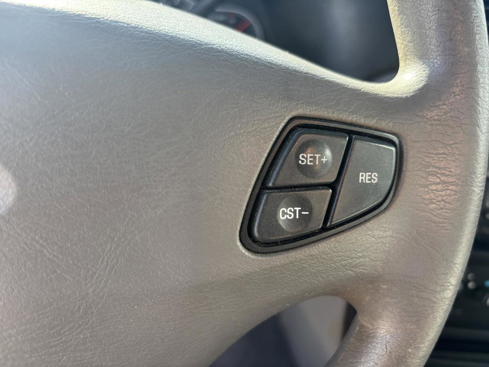 Used 2002 Ford Windstar LX image 25