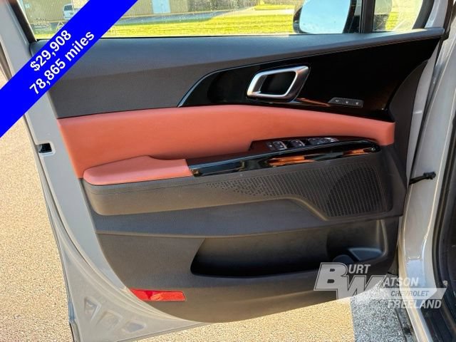 Used 2023 Kia Carnival SX FWD image 12