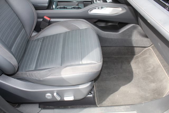 Used 2025 Lincoln Nautilus Reserve w/ Jet Appearance Package AWD/4WD image 18