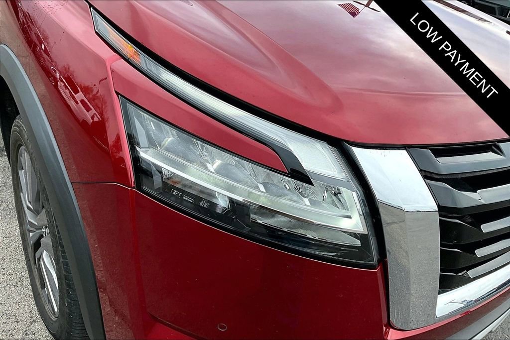 Used 2023 Nissan Pathfinder SL w/ SL Premium Package image 32