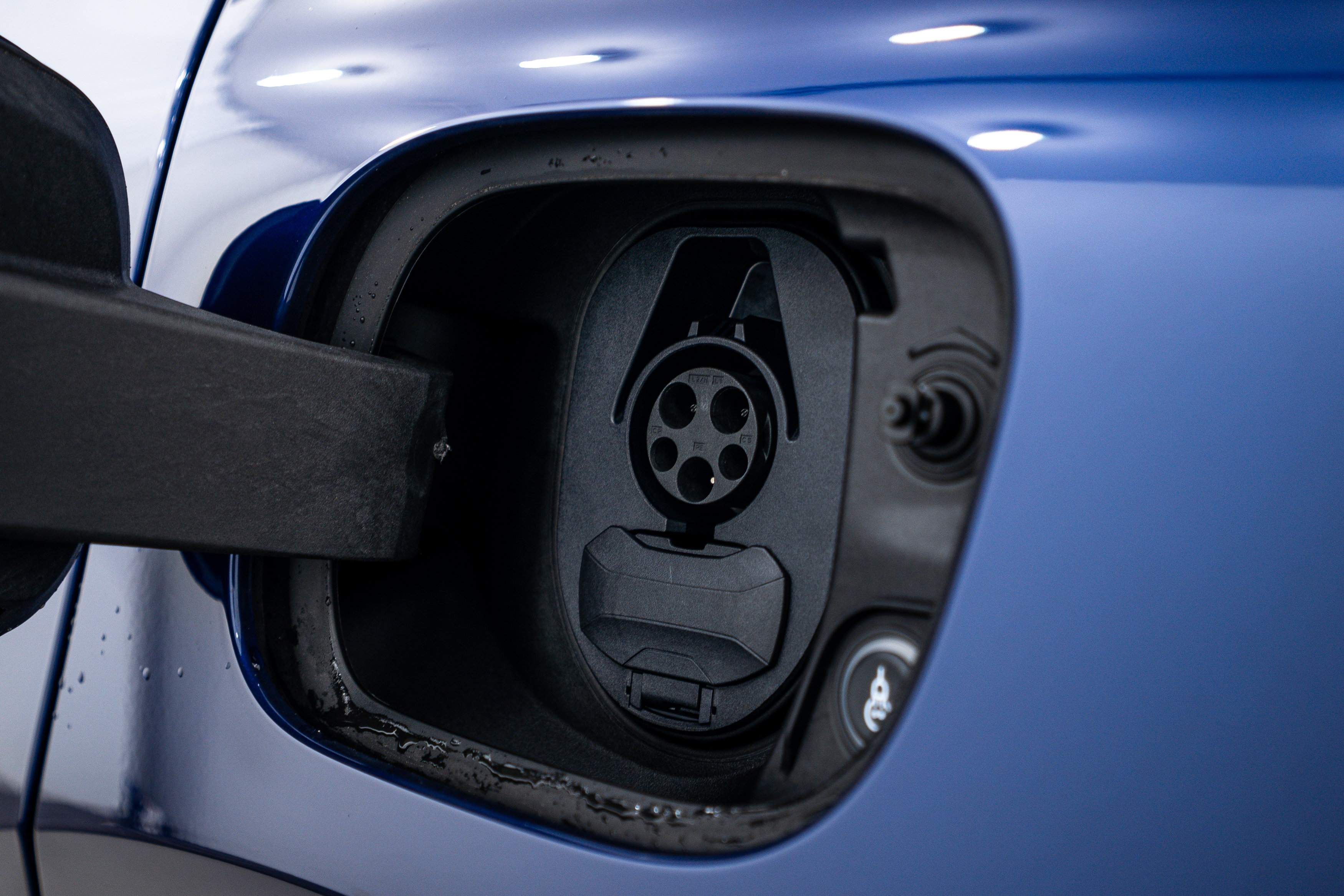 New 2026 Porsche Macan 4 Electric AWD/4WD image 26