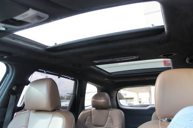 Used 2022 Kia Telluride SX w/ SX Prestige Package image 26