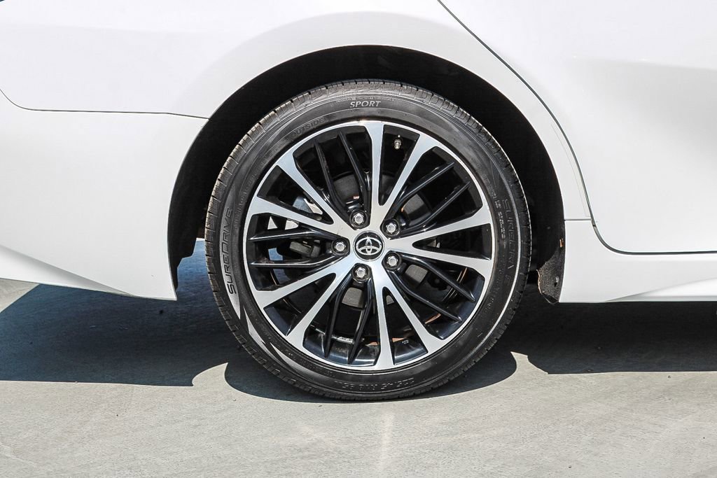 Used 2019 Toyota Camry SE image 11