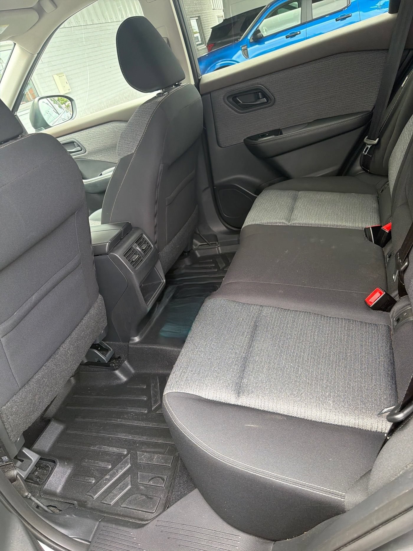 Used 2021 Nissan Rogue S FWD image 10
