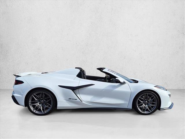 Used 2024 Chevrolet Corvette Z06 RWD image 4