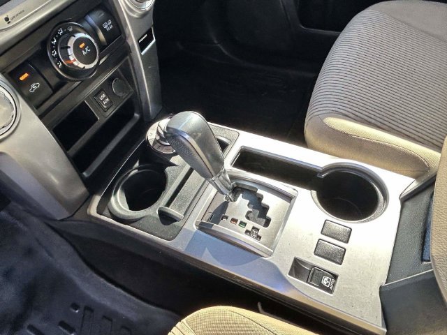 Used 2018 Toyota 4Runner SR5 AWD/4WD image 27