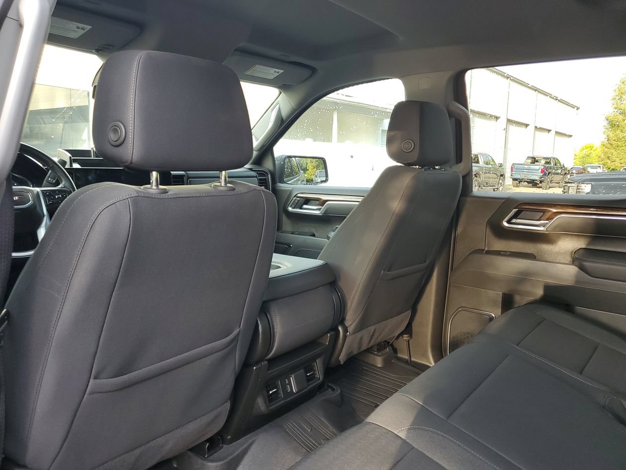 Used 2025 GMC Sierra 1500 Elevation RWD image 9