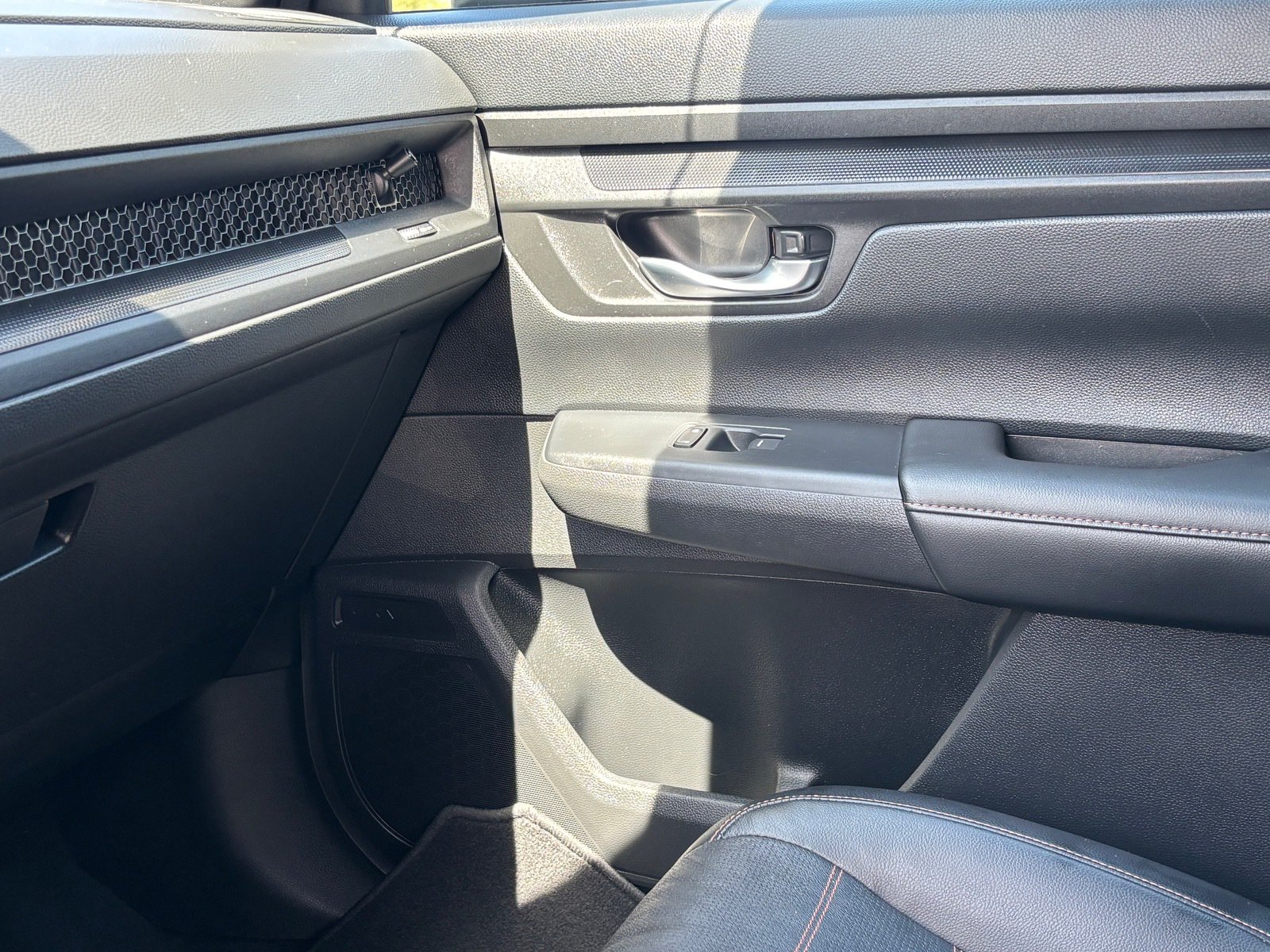 Used 2025 Honda CR-V Sport-L image 19
